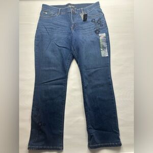 NWT Lee straight, regular, mid rise, stretchy Jeans. Floral Accent. Size 16